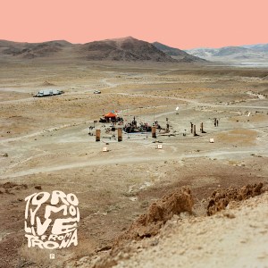 v600_cak117_toroymoi_livefromtrona_900
